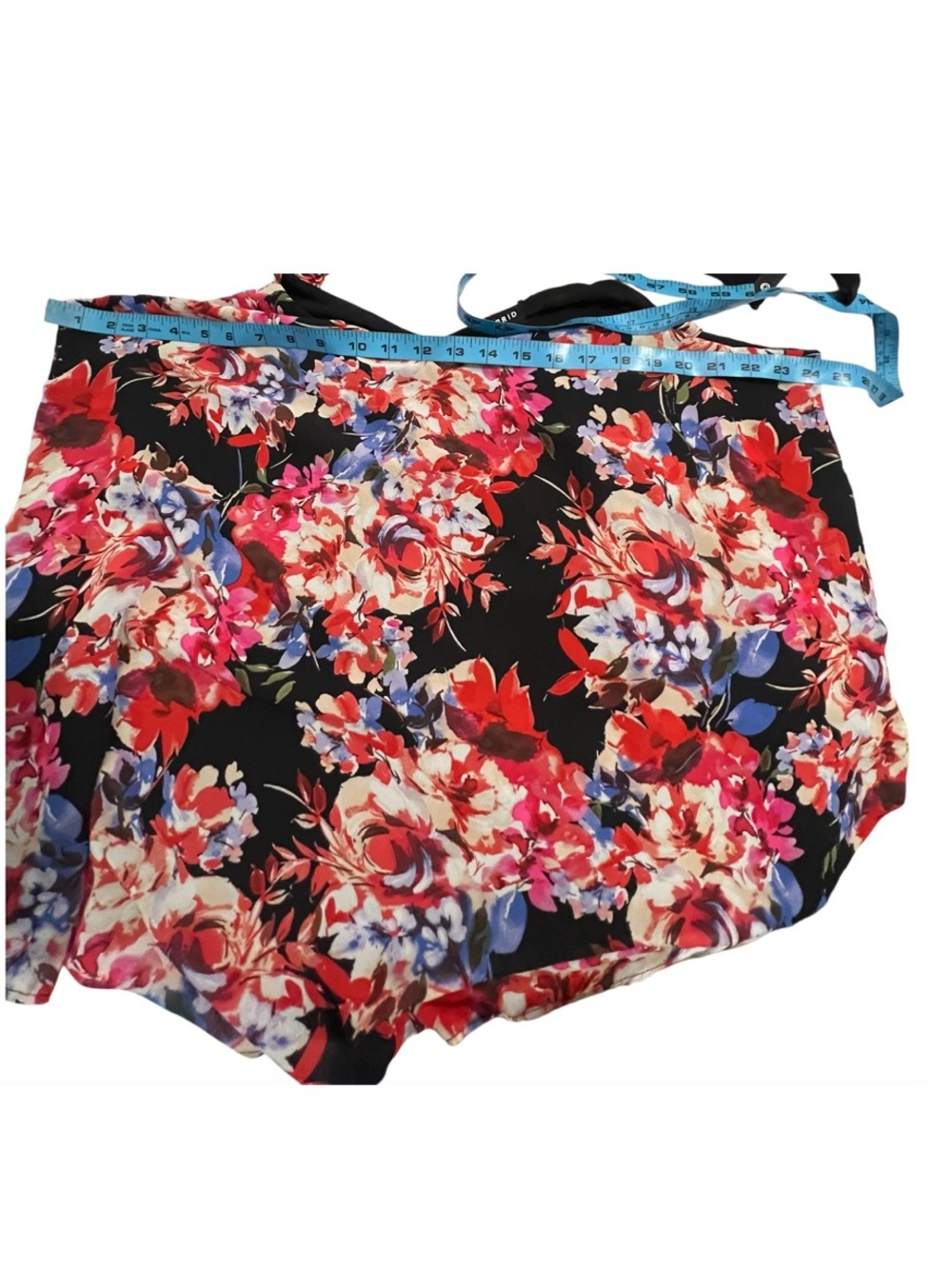 Torrid - Picture 3 of 6